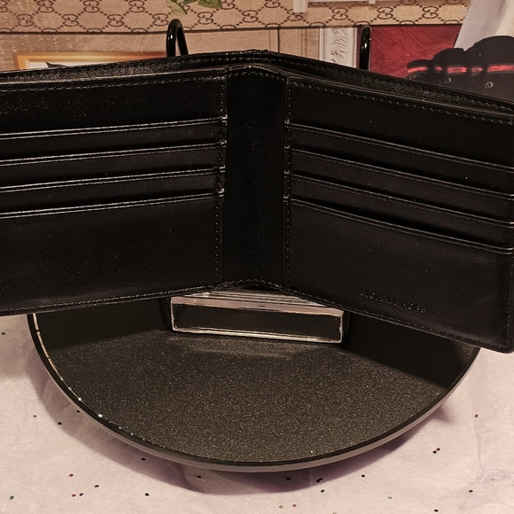 Michael Kors Signature Logo Stripe Bilfold Wallet - Picture 8 of 13